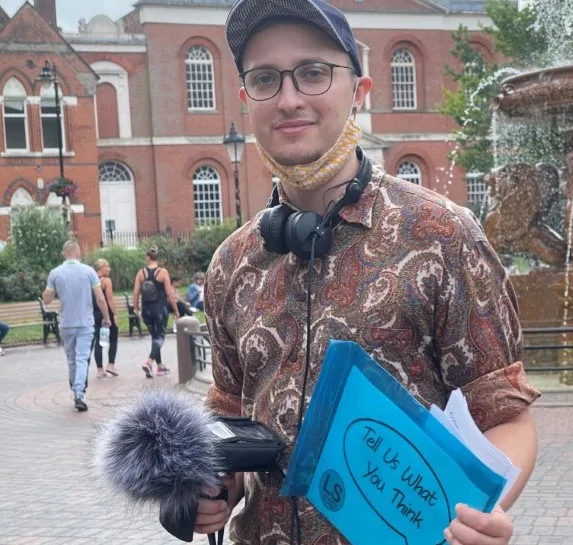 Roy Vox Pops
